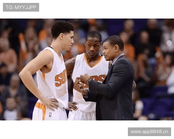 巴黎圣日耳曼内忧外患:战术混乱与更衣室矛盾正将豪门拖入深渊