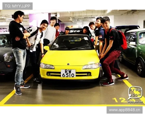 董志豪钱包厚成什么样，光看他家车就羡慕得快哭了